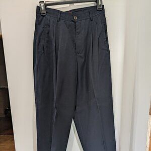 Lizsport Navy Blue pants. Petite 8. pleated front